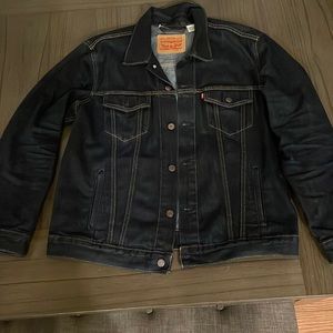Levi Jean jacket size: Large